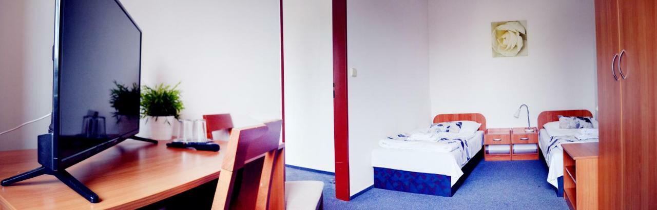 Hotel S-Centrum Benesov  Extérieur photo